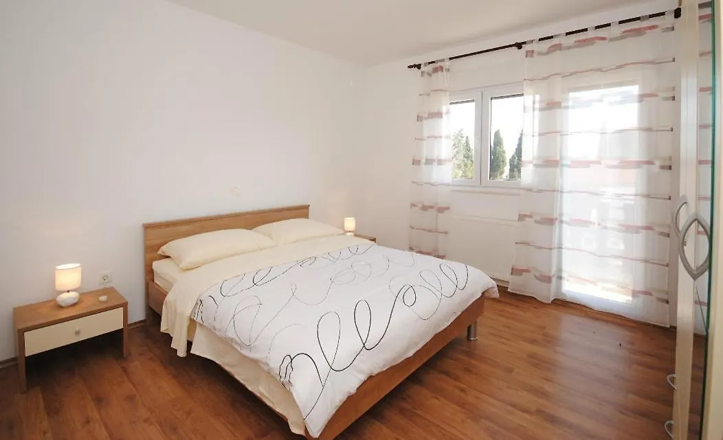 Spacious Apartment Antea Kastela 0*,  Croatia