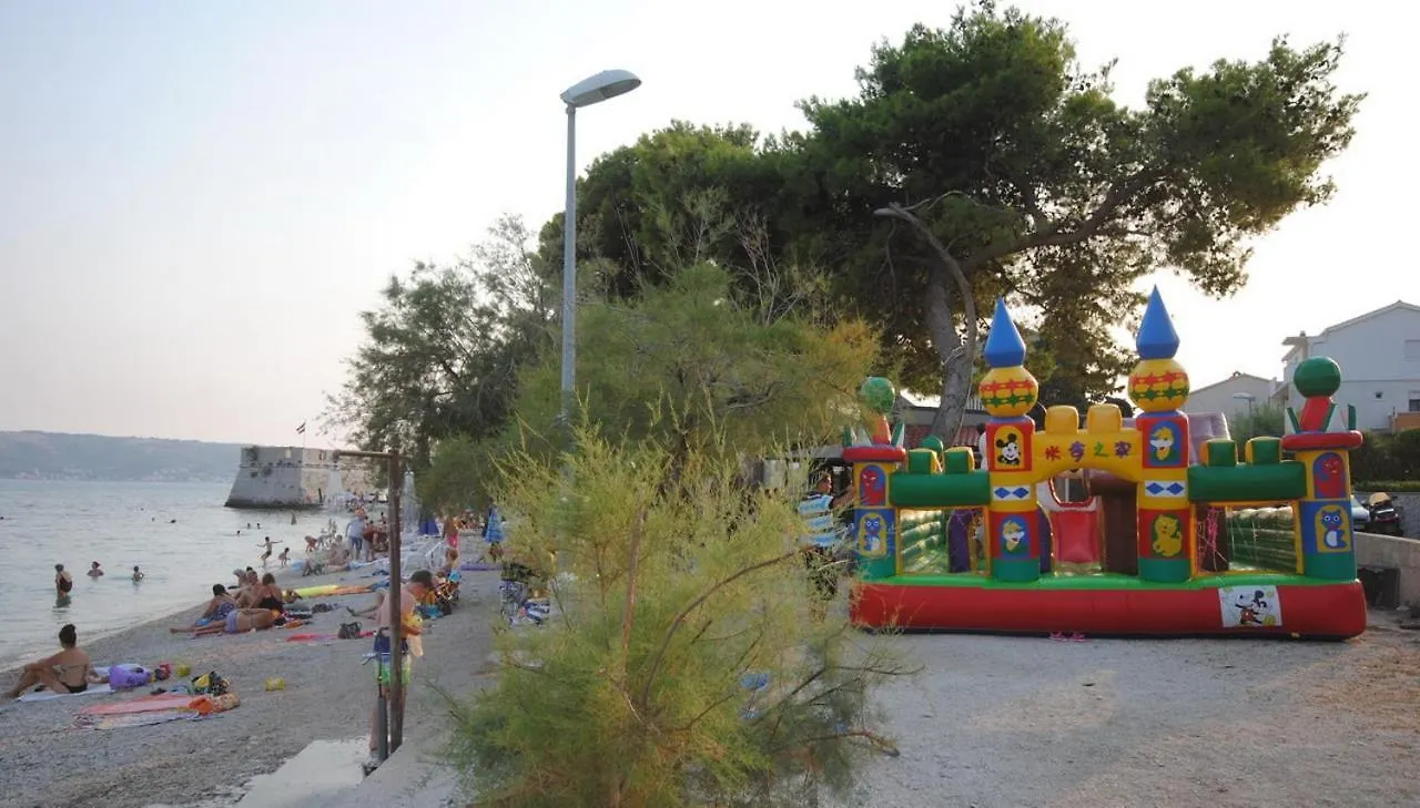 Spacious Apartment Antea Kastela 0*,