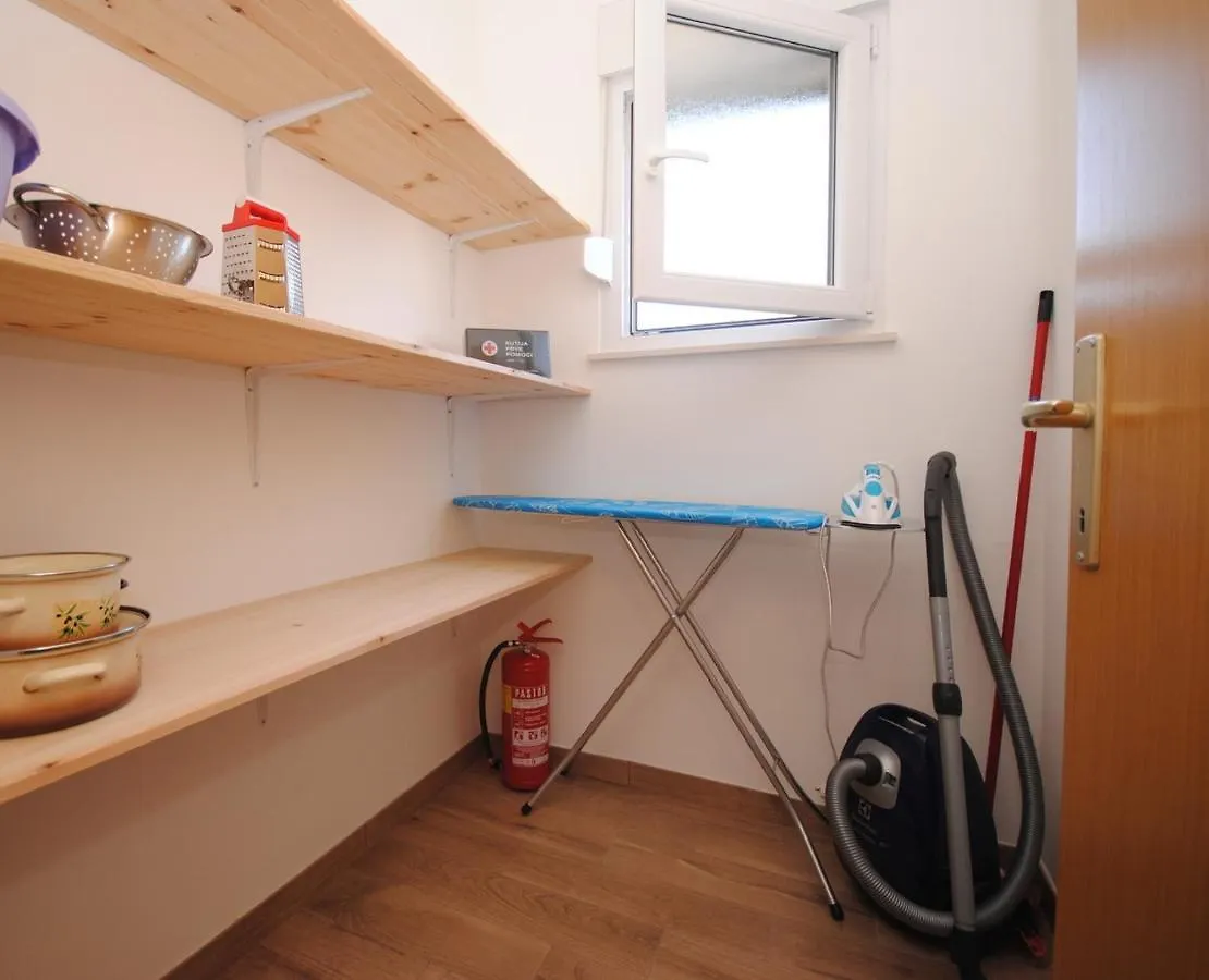 Spacious Apartment Antea Kastela Croatia