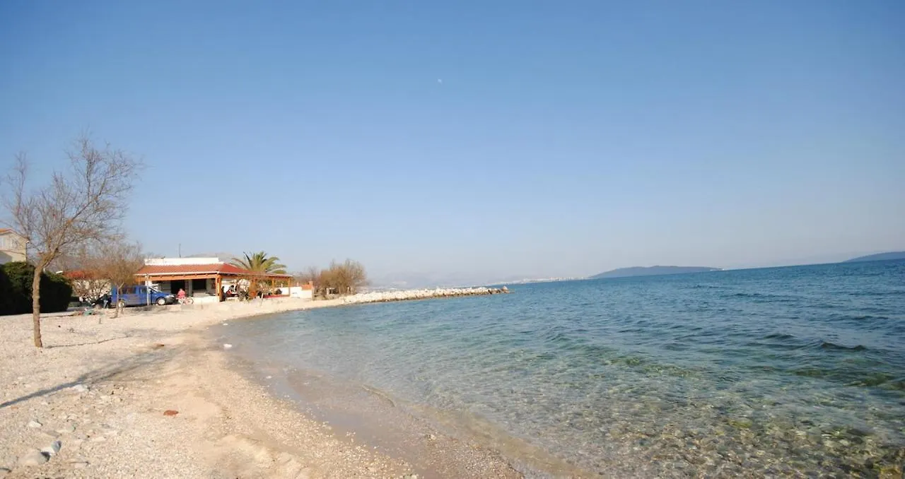Spacious Apartment Antea Kastela