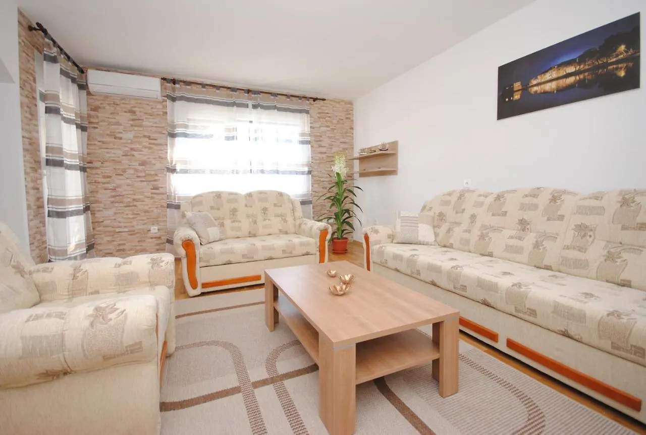Spacious Apartment Antea Kastela 0*,  Croatia